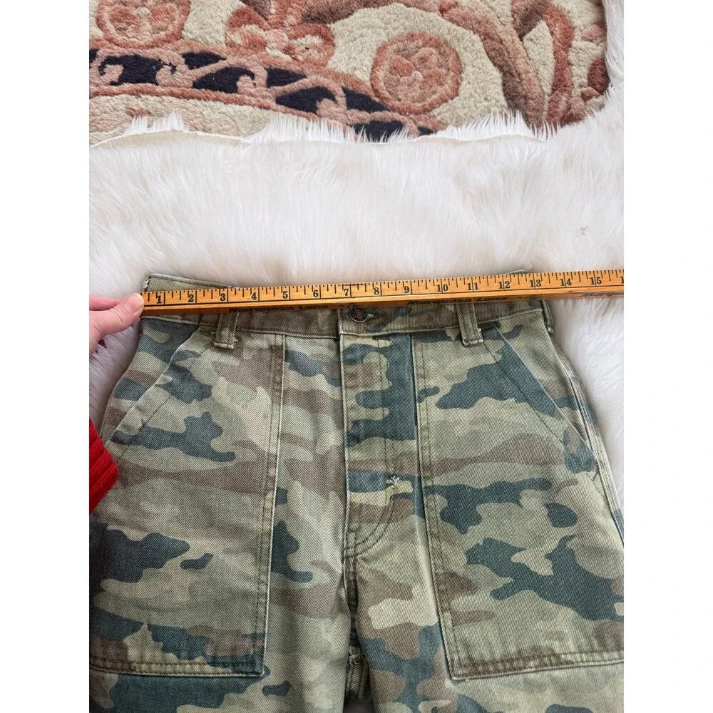Free People Remy Camo Crop pants Size 26